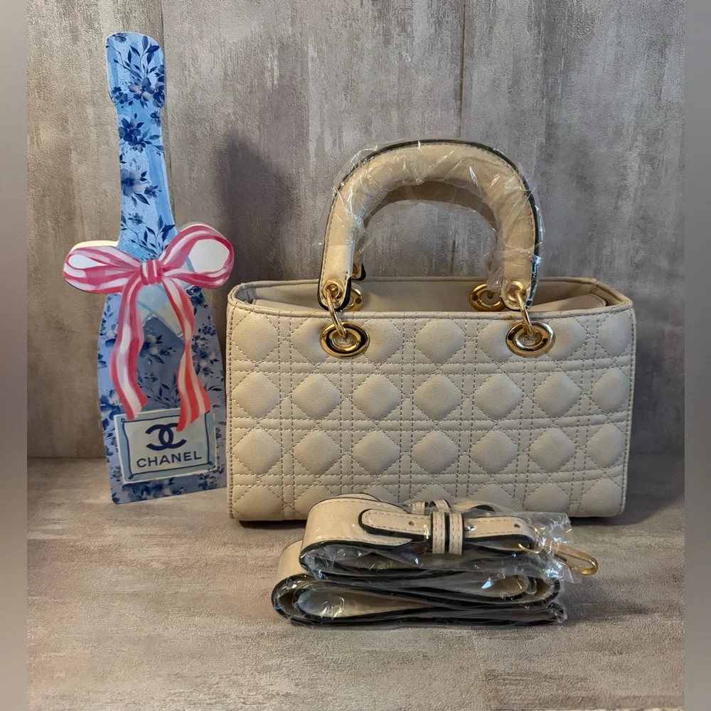 Quilted Women’s Crossbody Bag/Top Handle Bag - Picture 1 of 1